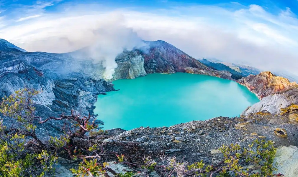 Gunung-Ijen-Jawa-Timur