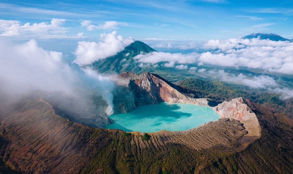 Paket-Wisata-Kawah-Ijen-Blue-Fire-Tour